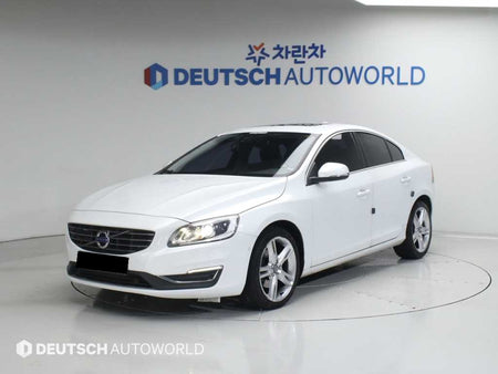 Volvo S60 — photo 01
