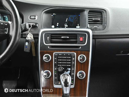 Volvo S60 — photo 14