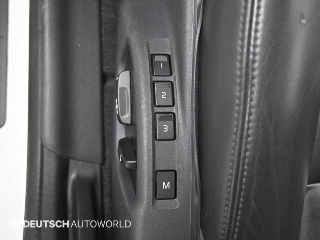 Volvo S60 — photo 16
