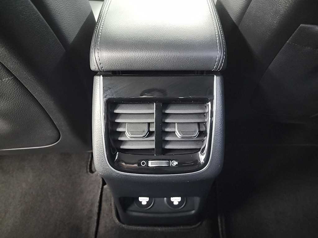Kia K7 — photo 13