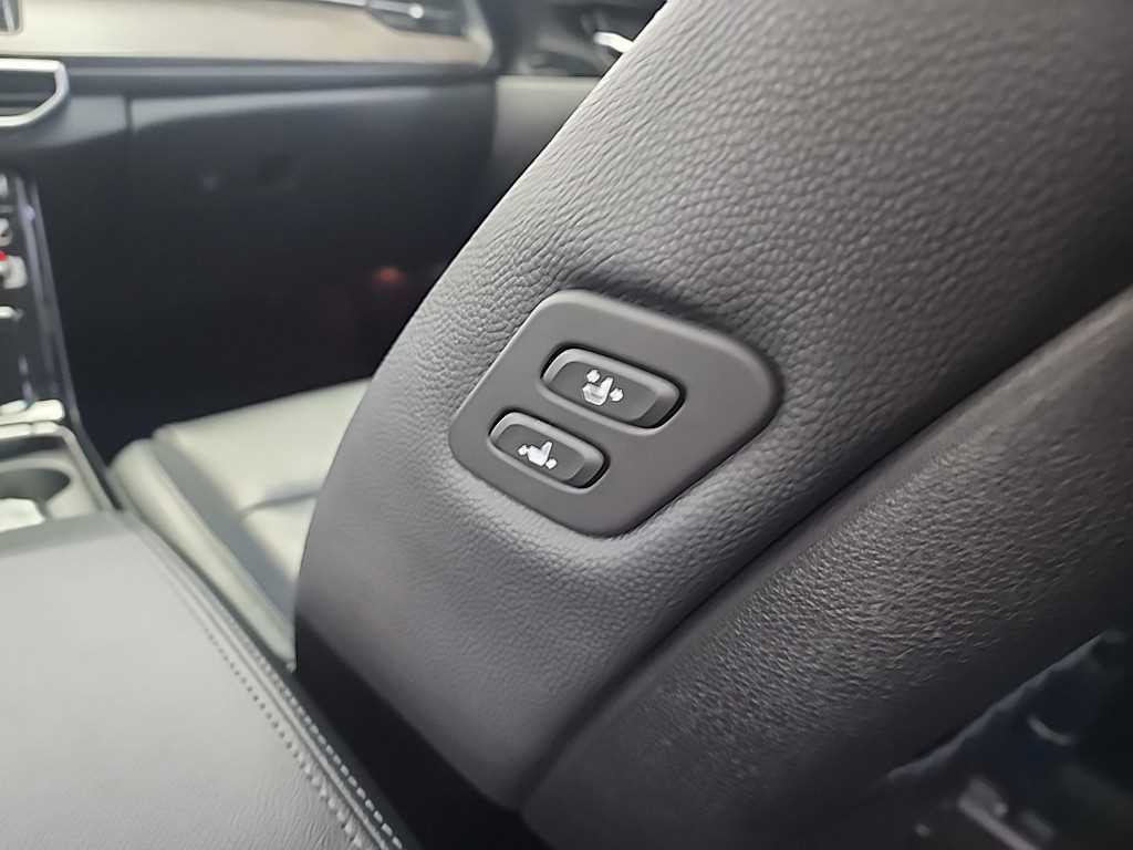 Kia K7 — photo 14