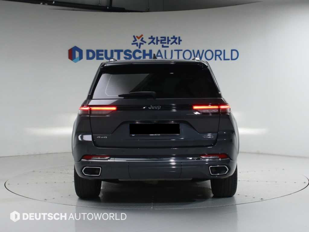 Jeep Cherokee — photo 04