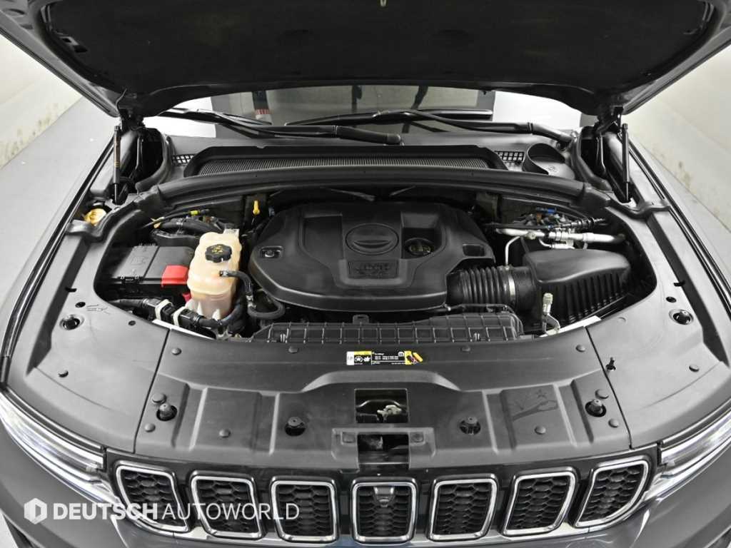 Jeep Cherokee — photo 06