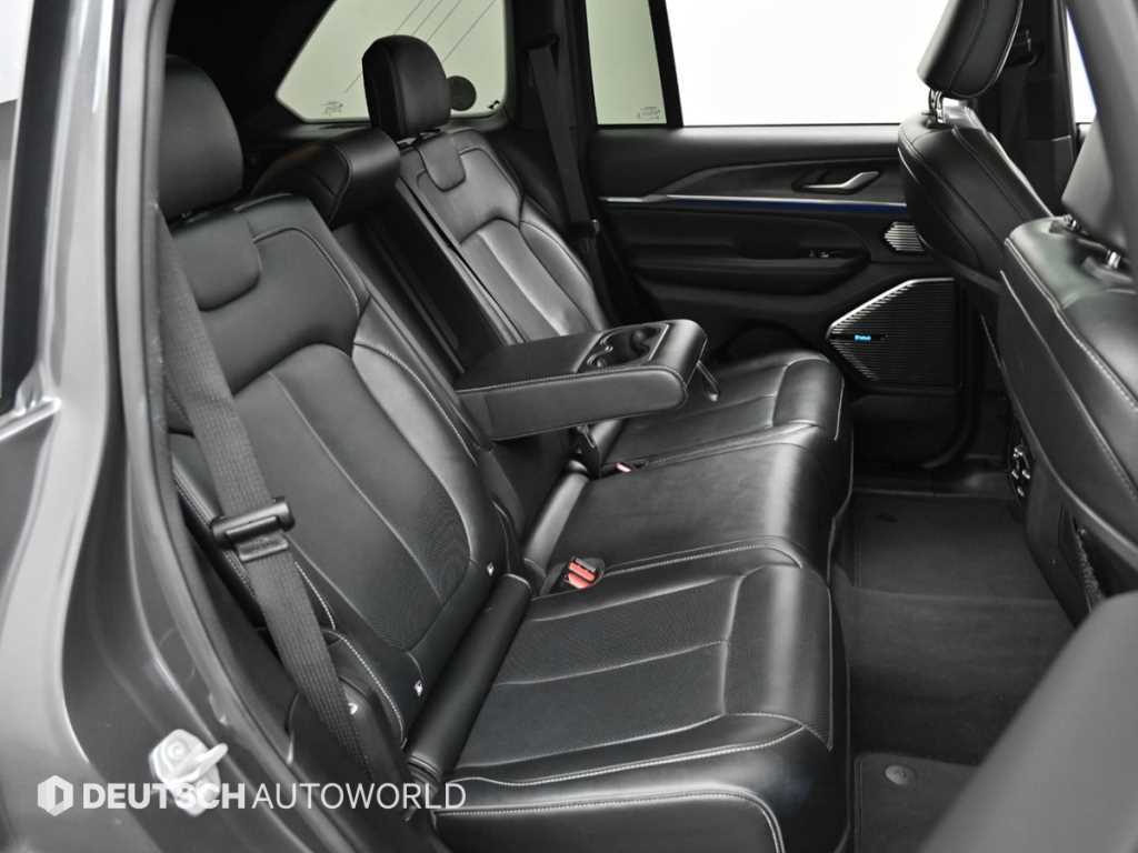 Jeep Cherokee — photo 12