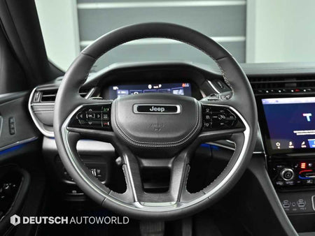 Jeep Cherokee — photo 13