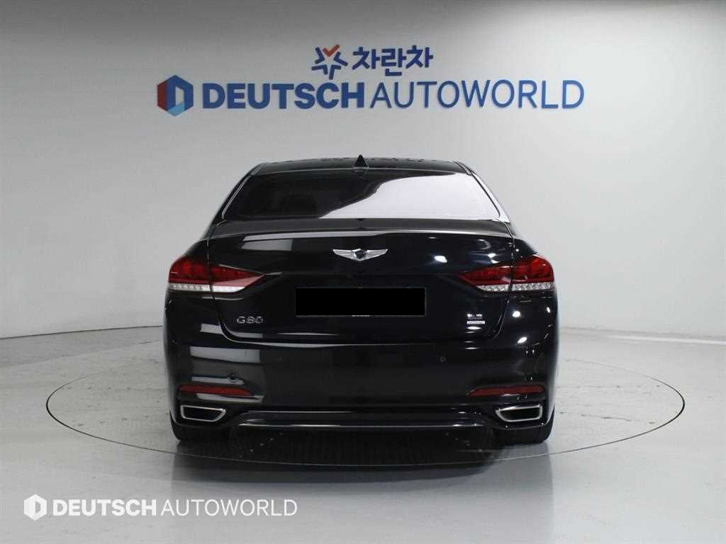 Genesis G80 — photo 04