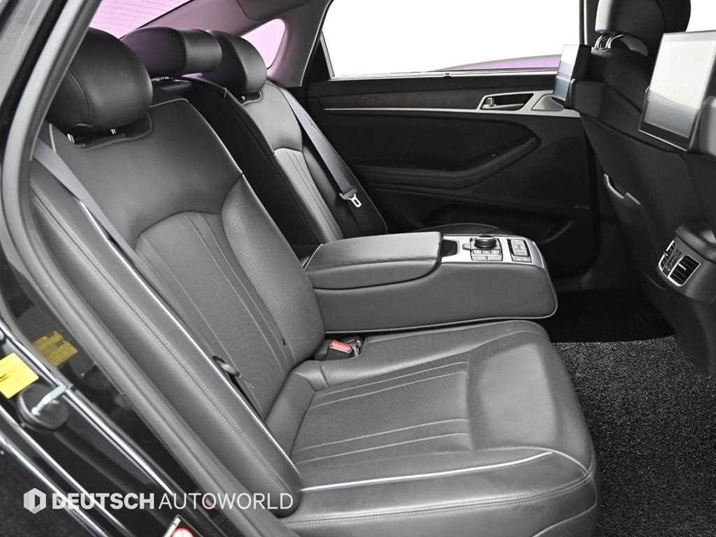 Genesis G80 — photo 12