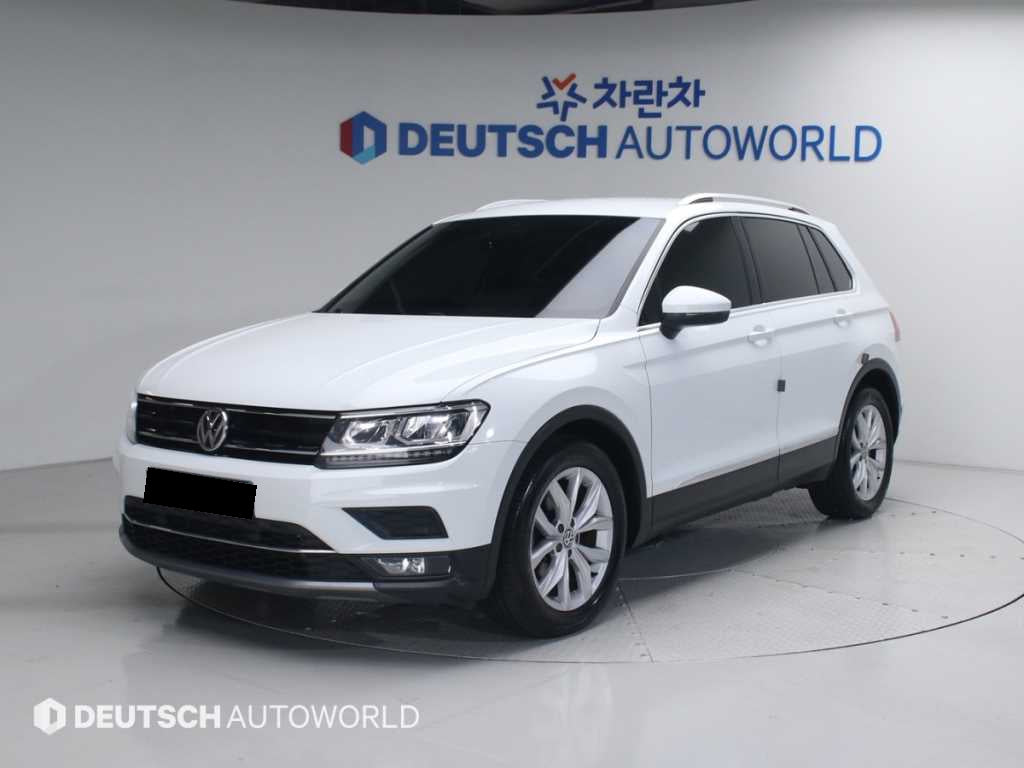 Volkswagen Tiguan — photo 01