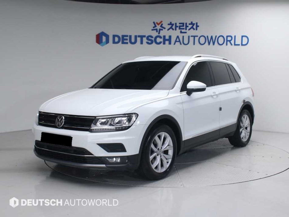 Volkswagen Tiguan — photo 01