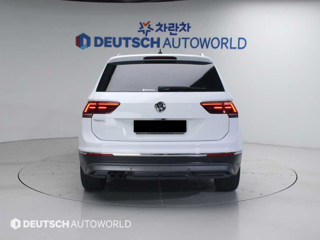 Volkswagen Tiguan — photo 04
