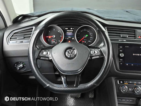 Volkswagen Tiguan — photo 13
