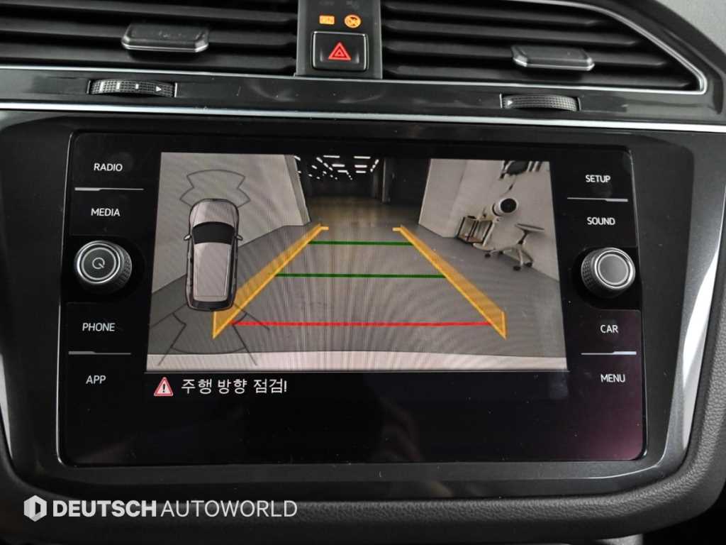 Volkswagen Tiguan — photo 15