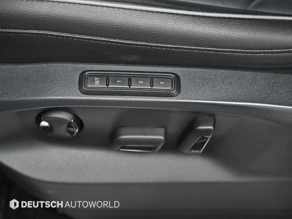 Volkswagen Tiguan — photo 18