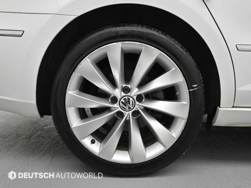 Volkswagen CC — photo 05