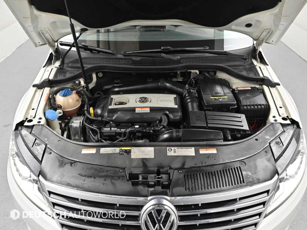 Volkswagen CC — photo 06