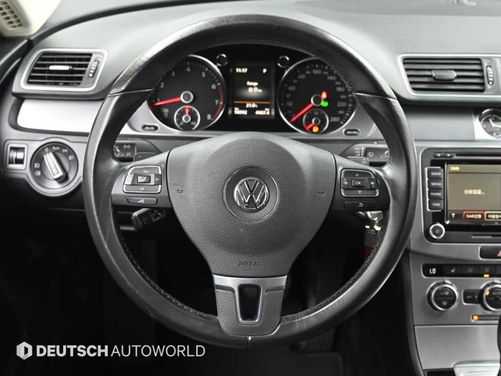 Volkswagen CC — photo 13