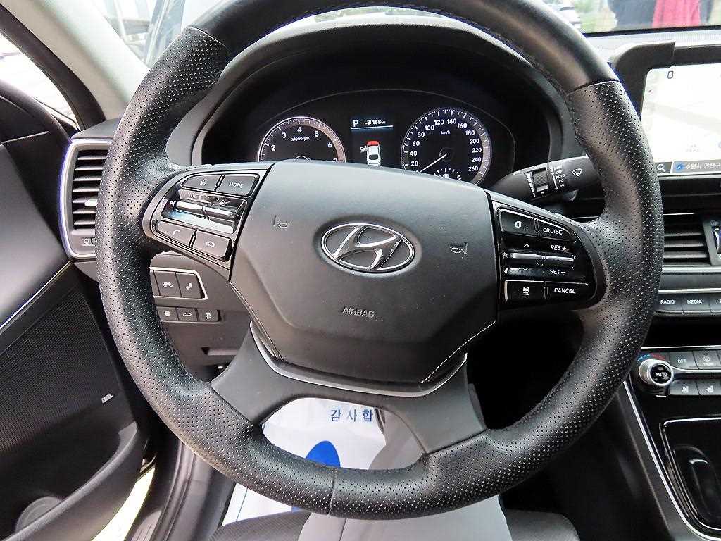 Hyundai Grandeur — photo 08