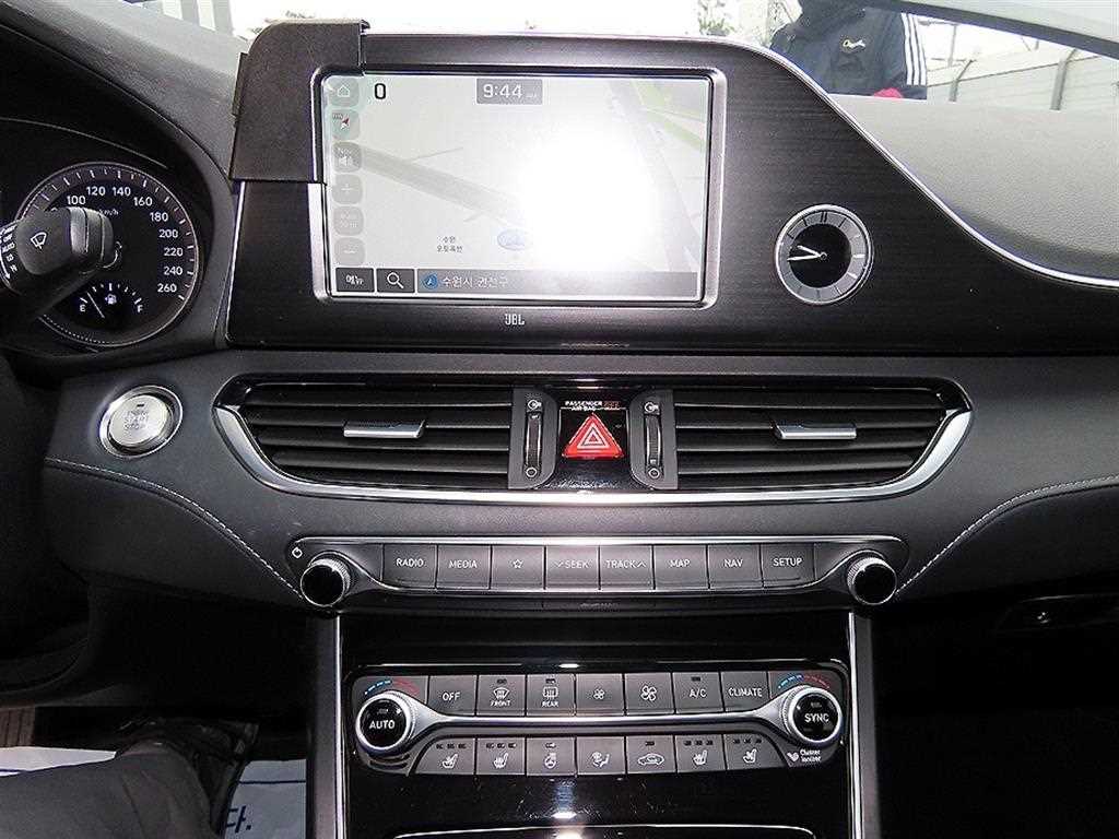 Hyundai Grandeur — photo 14