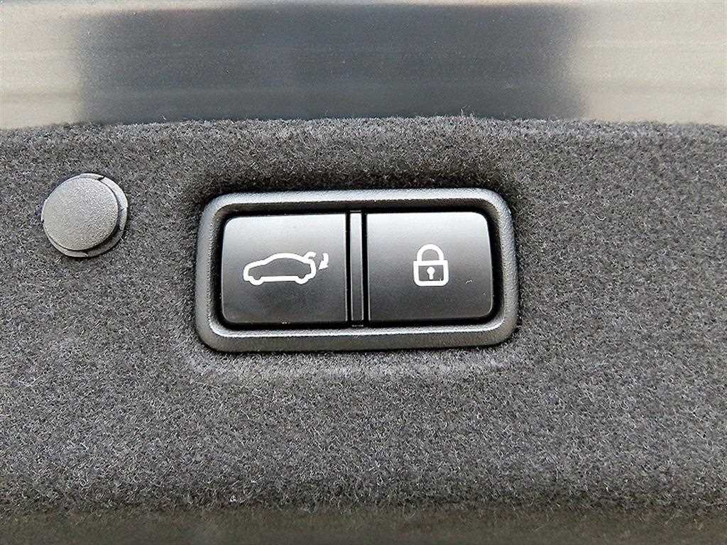 Hyundai Grandeur — photo 17