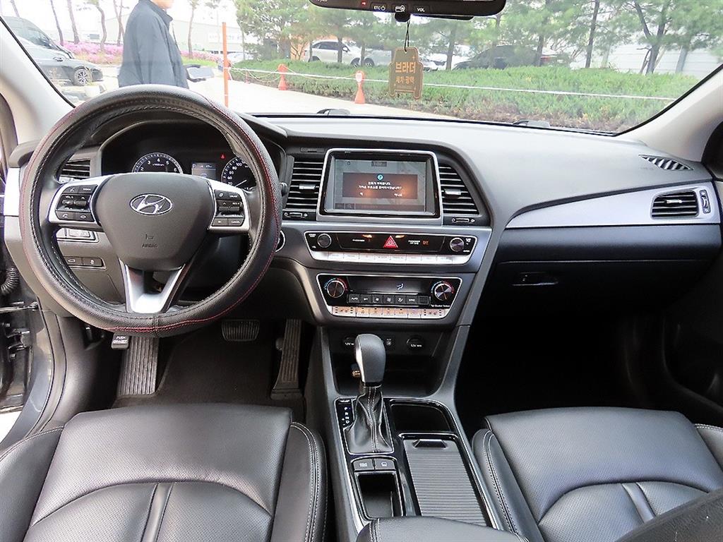 Hyundai Sonata — photo 07