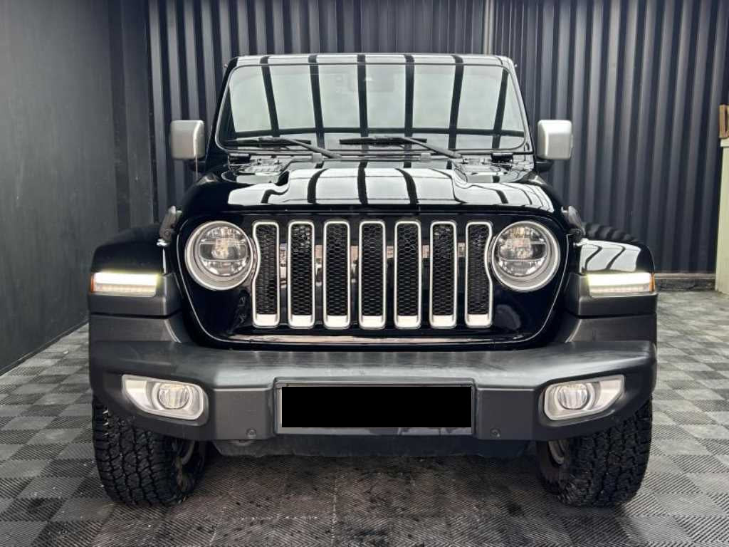 Jeep Wrangler — photo 01