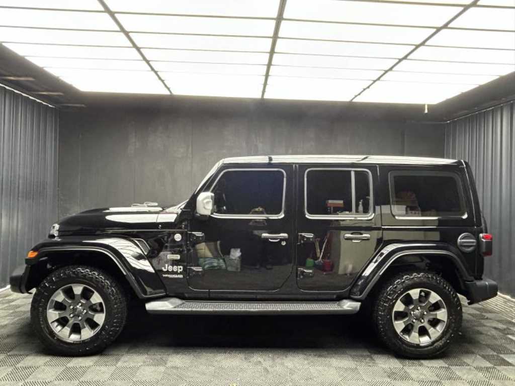 Jeep Wrangler — photo 03