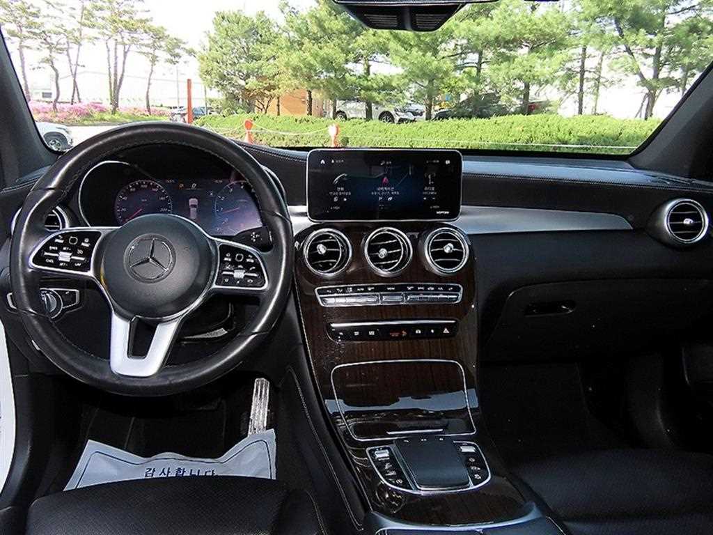 Mercedes-Benz GLC-Class — photo 07