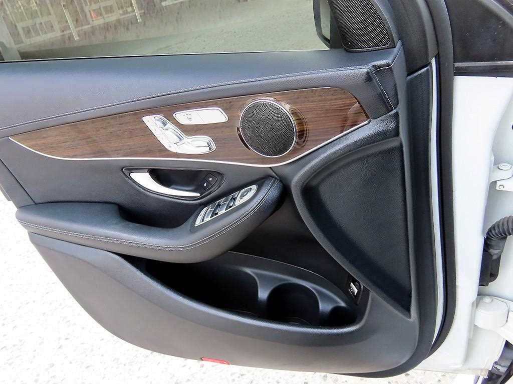 Mercedes-Benz GLC-Class — photo 12