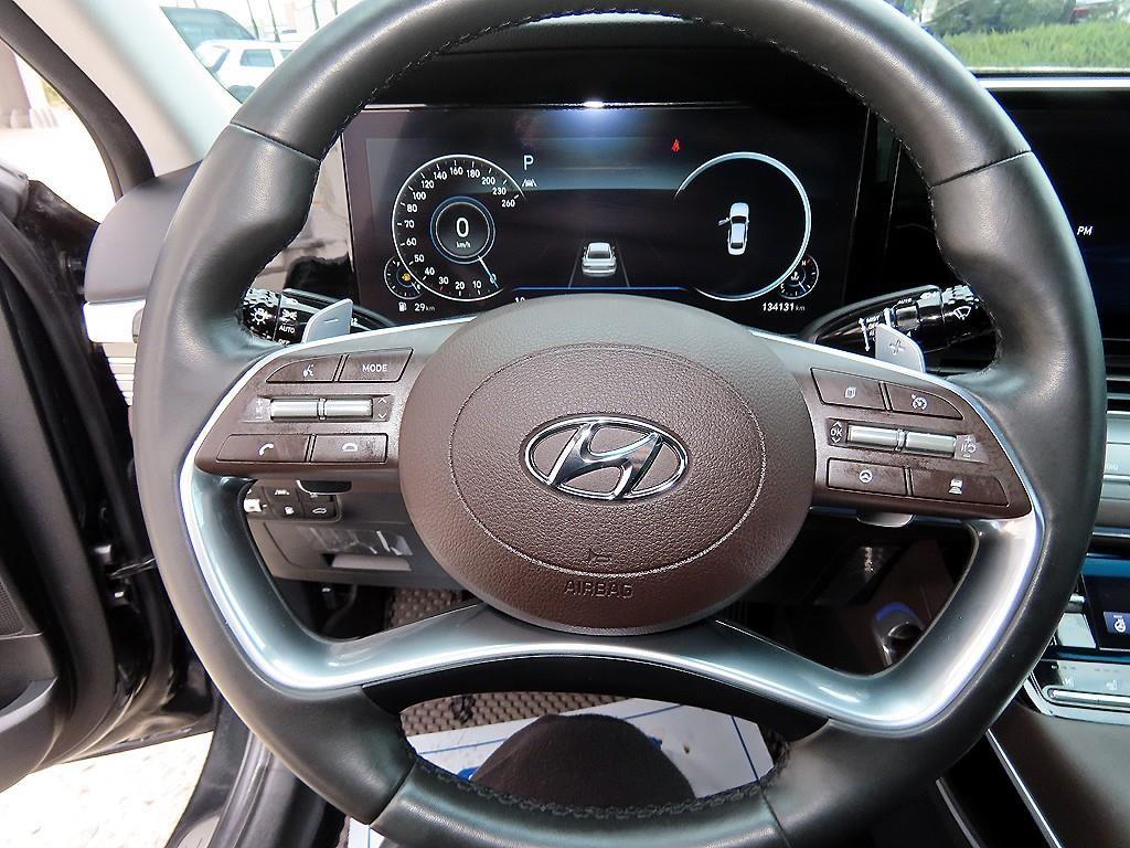 Hyundai Grandeur — photo 08