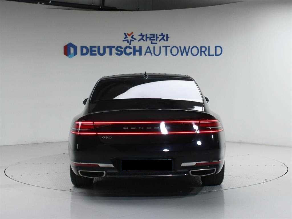 Genesis G90 — photo 04