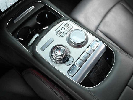Genesis G90 — photo 09