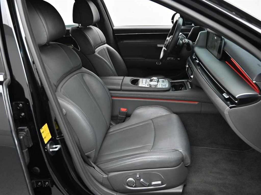 Genesis G90 — photo 10