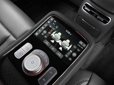 Genesis G90 — photo 16