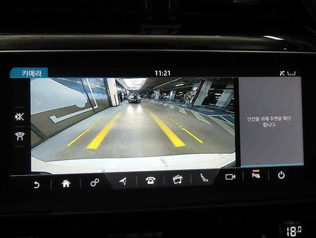 Jaguar XE — photo 15