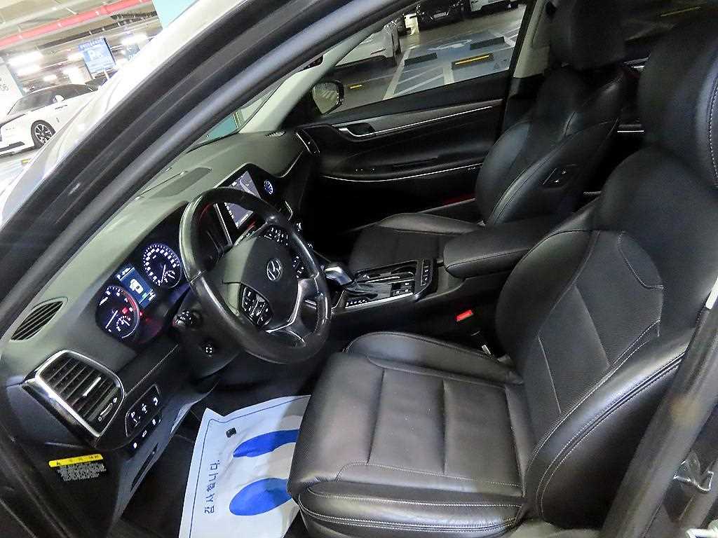 Hyundai Grandeur — photo 06