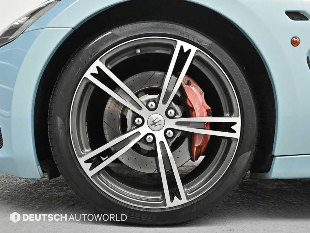Maserati GranTurismo — photo 05