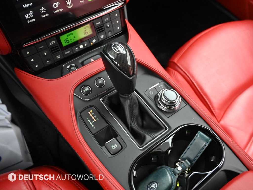 Maserati GranTurismo — photo 09