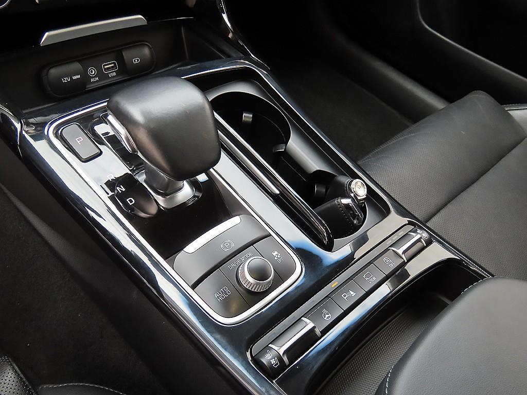 Kia Stinger — photo 11