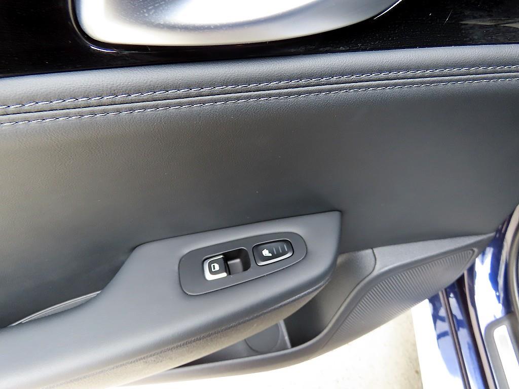 Kia Stinger — photo 15
