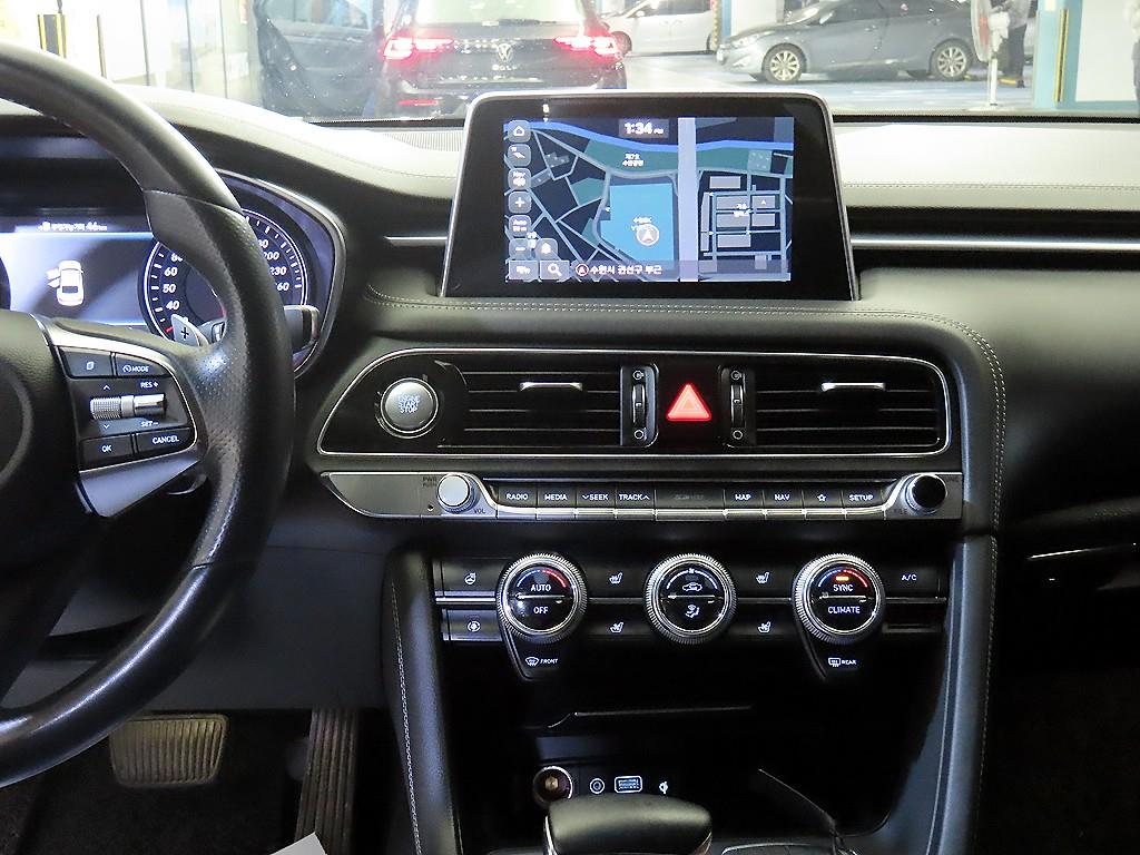 Genesis G70 — photo 11