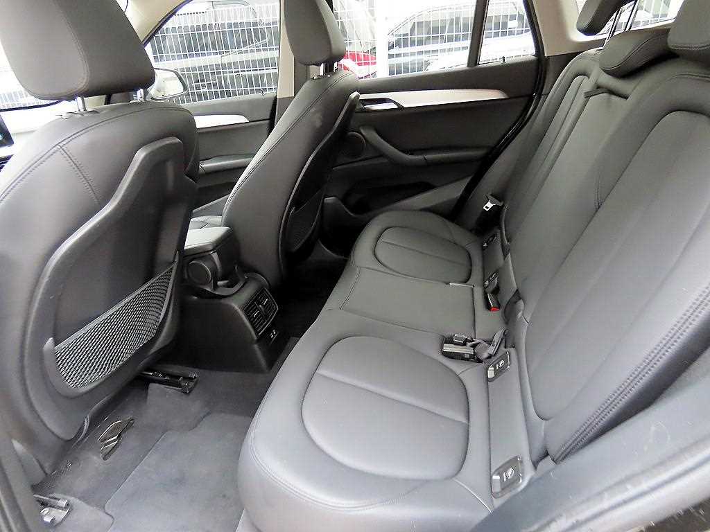 BMW X1 — photo 06