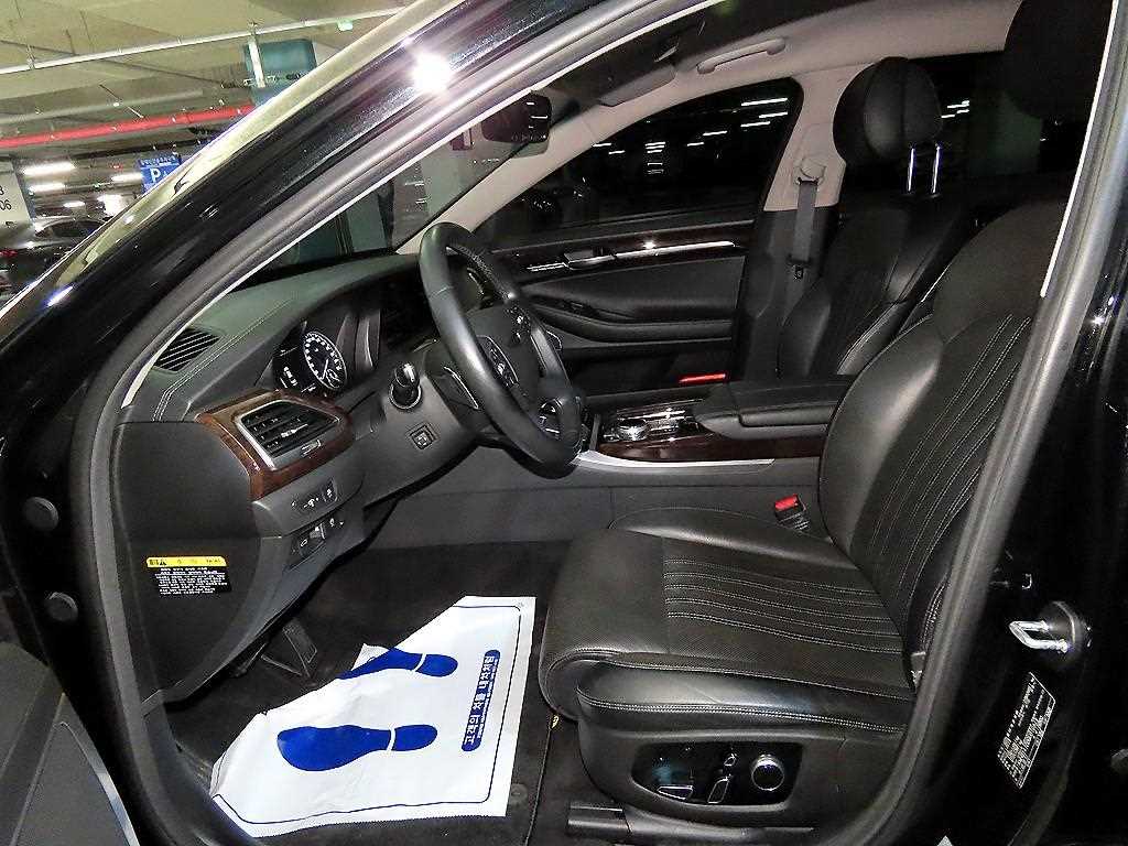 Genesis EQ900 — photo 06