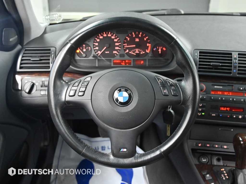 BMW 3-Series — photo 13
