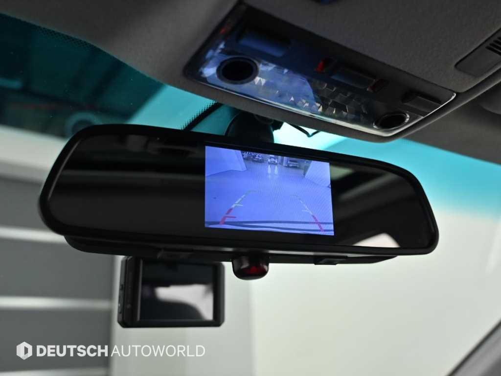BMW 3-Series — photo 15