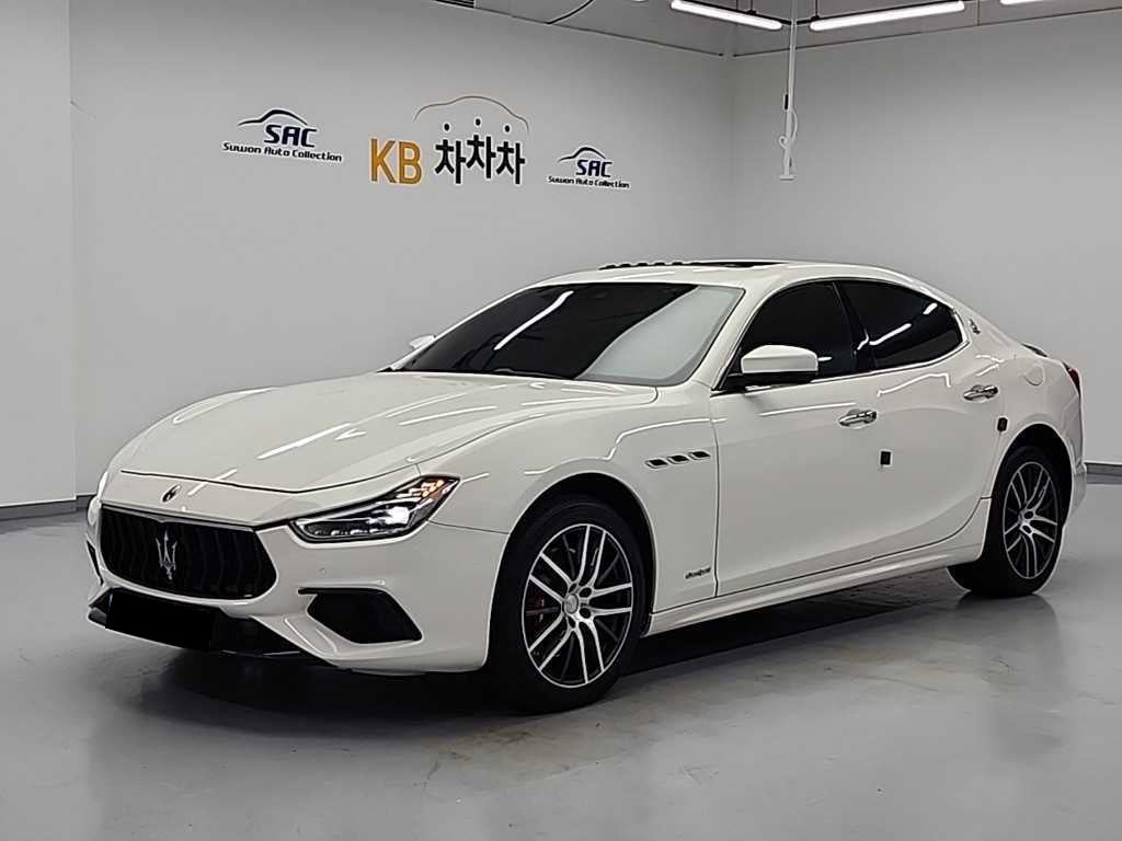 Maserati Ghibli — photo 01