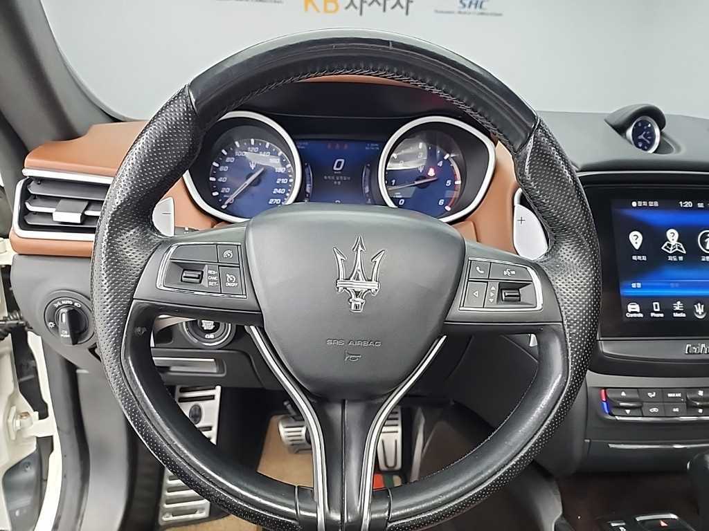 Maserati Ghibli — photo 09