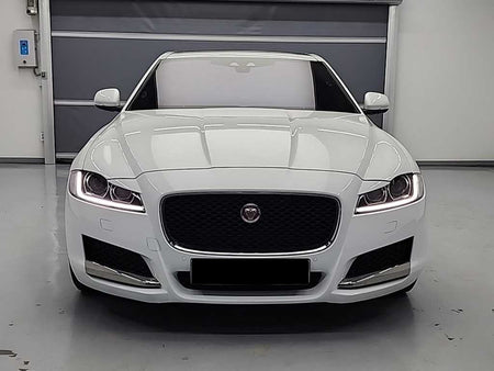 Jaguar XF — photo 02