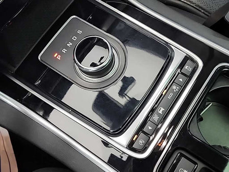 Jaguar XF — photo 08
