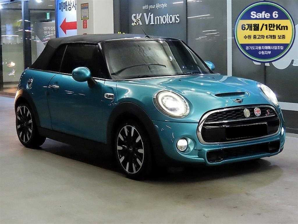 Mini Cooper Convertible — photo 01