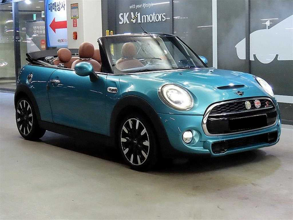 Mini Cooper Convertible — photo 06